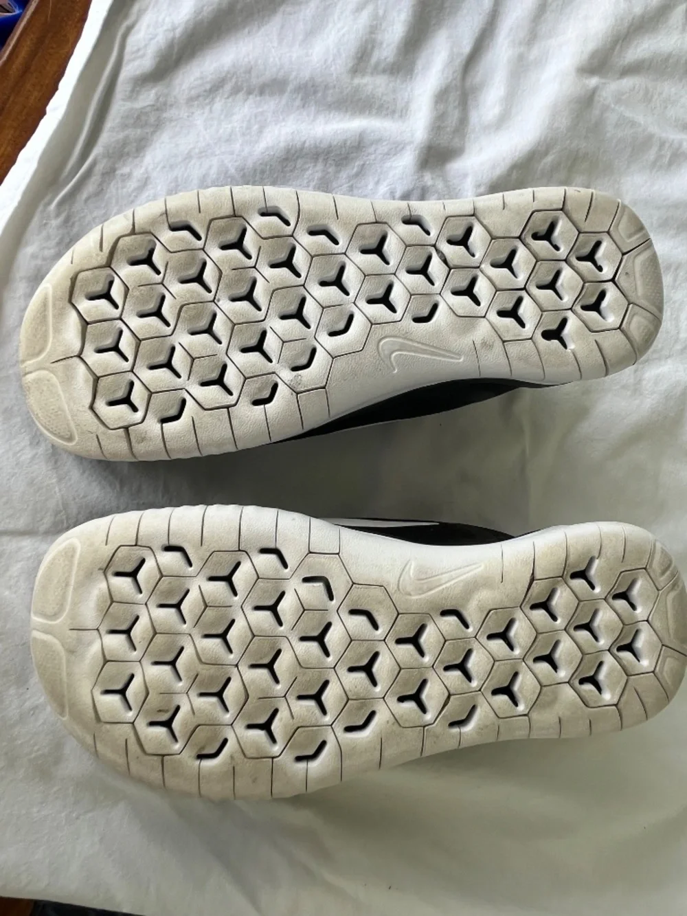 Nike Free Run RN Women’s Running Shoe 6.5 Black And White